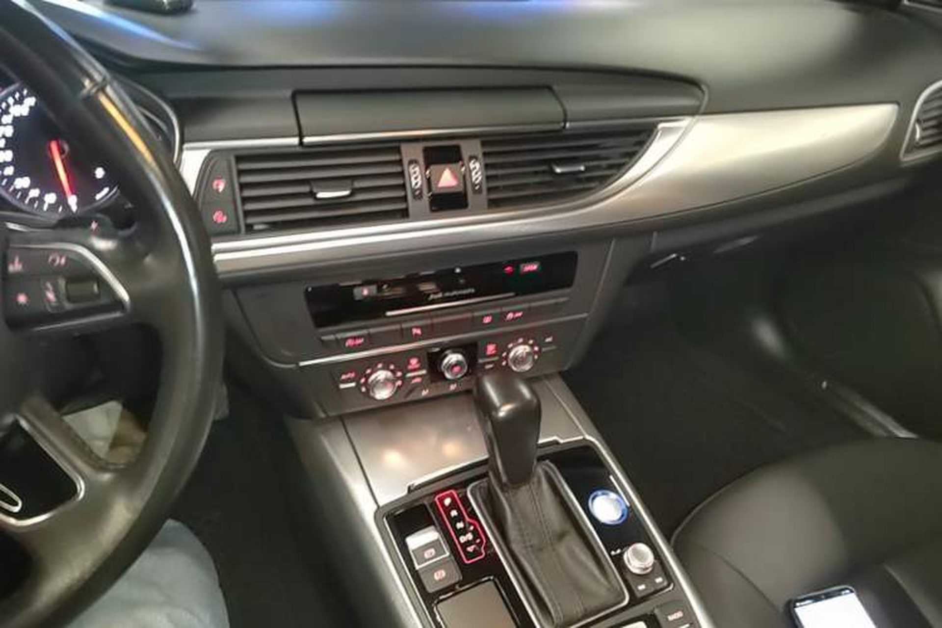 Used Audi A6L 2017 30 FSI Technology Model Audio And AC Panel
