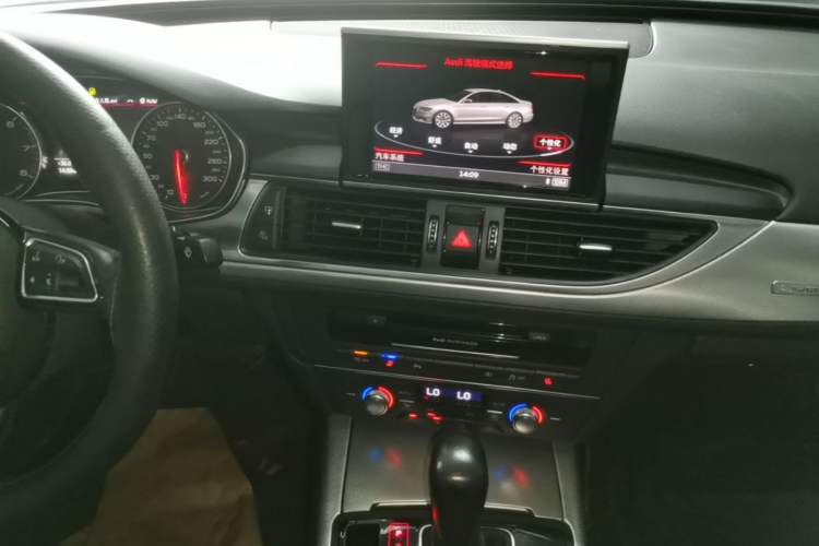 Used Audi A6L 2017 45 TFSI quattro Sport Edition Audio And AC Panel