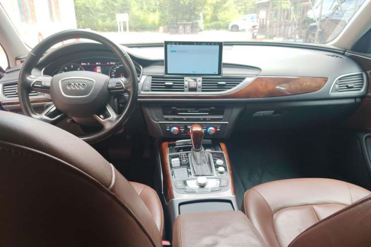 Used Audi A6L 2017 30 FSI Comfort Model Center Console