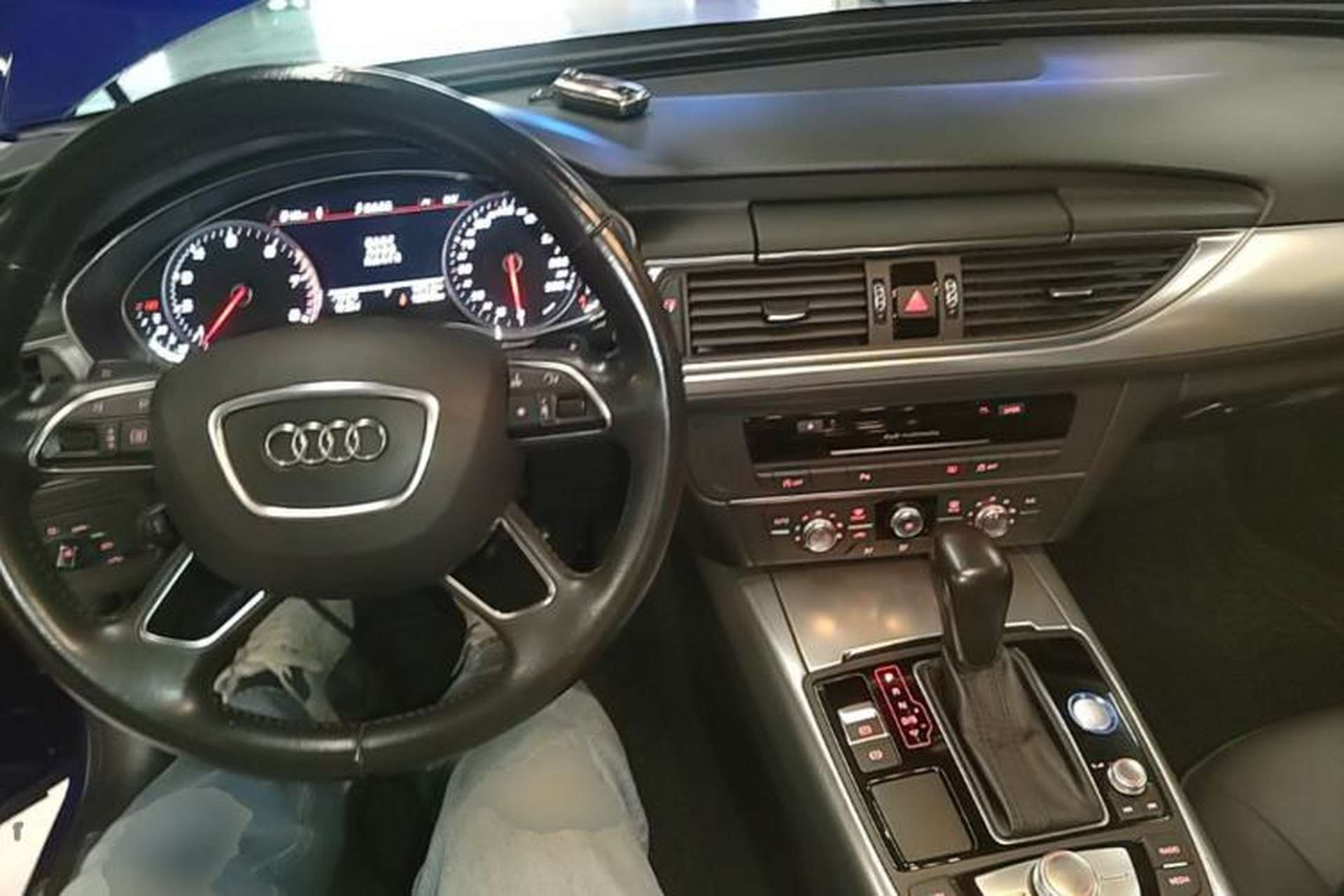 Used Audi A6L 2017 30 FSI Technology Model Center Console