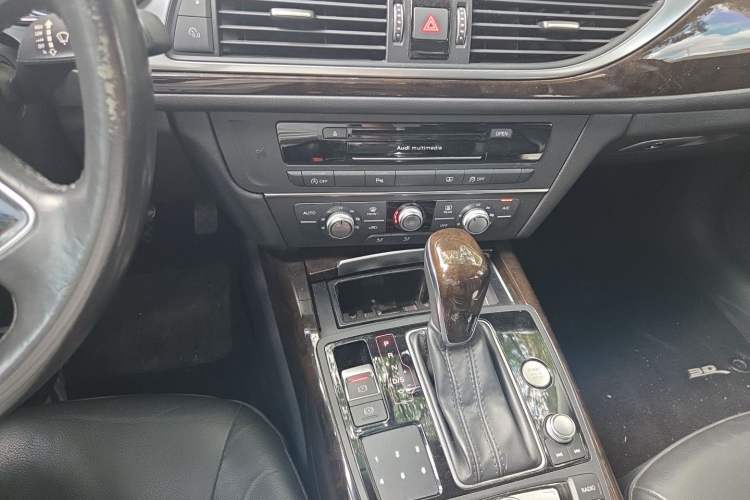 Used Audi A6L 2017 30 FSI Comfort Model Gear Lever