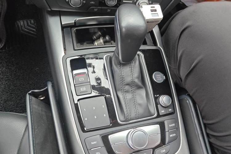 Used Audi A6L 2017 TFSI Technology Edition Gear Lever