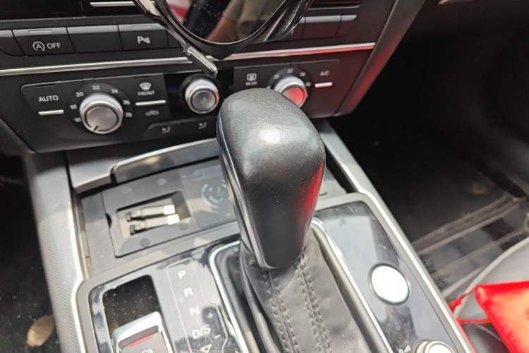 Used Audi A6L 2017 TFSI Technology Edition Gear Lever