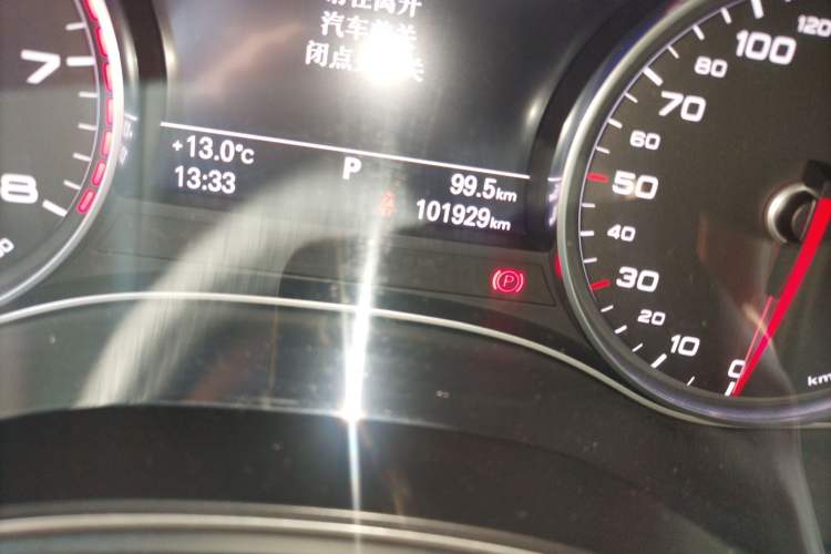 Used Audi A6L 2017 30 FSI Comfort Model Odometer Close Up