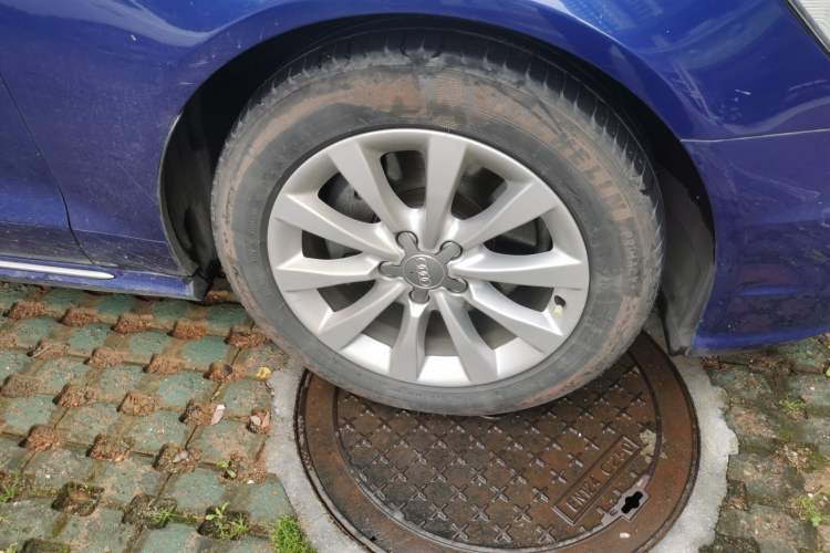 Used Audi A6L 2017 30 FSI Technology Model Right Front Wheel Hub
