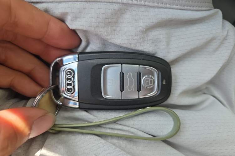 Used Audi A6L 2017 30 FSI Comfort Model Vehicle Key