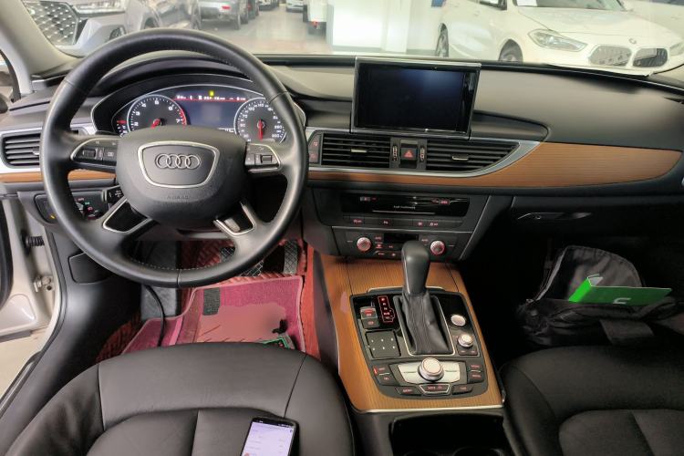 Used Audi A6L 2017 30 FSI Comfort Model Center Console