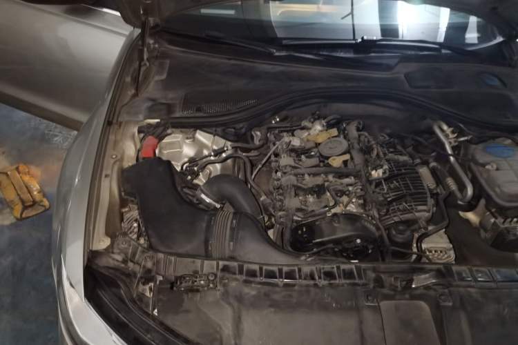 Used Audi A6L 2017 TFSI Technology Edition Engine Bay Right