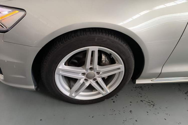Used Audi A6L 2017 30 FSI Comfort Model Left Front Wheel Hub