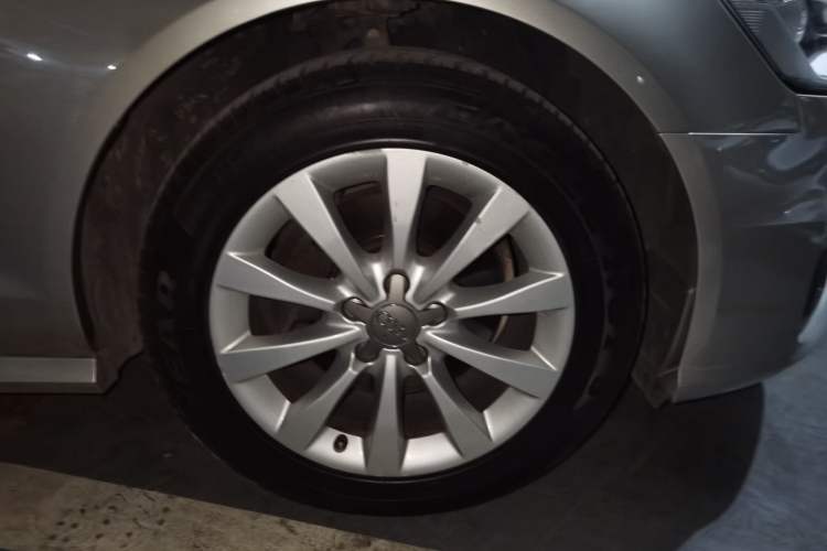 Used Audi A6L 2017 TFSI Technology Edition Right Front Wheel Hub