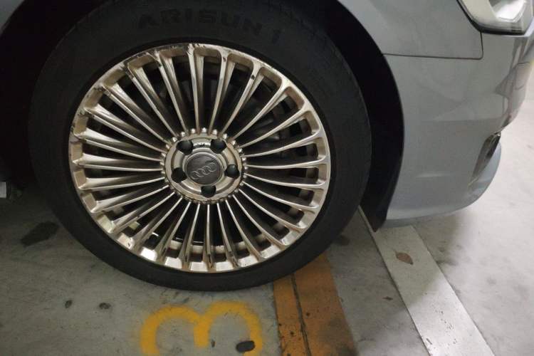 Used Audi A6L 2017 TFSI Technology Edition Right Front Wheel Hub