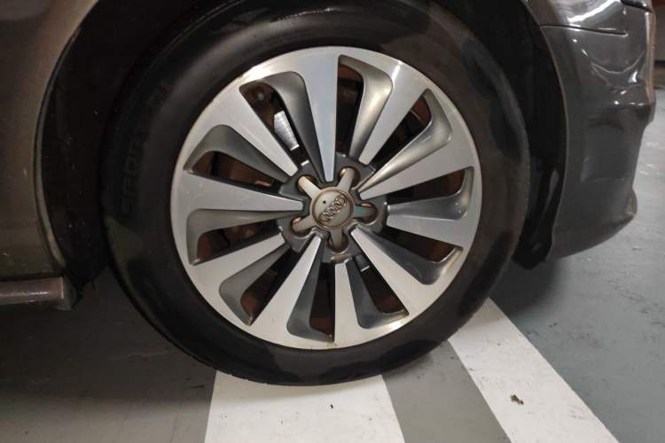 Used Audi A6L 2017 TFSI Comfort Model Right Front Wheel Hub