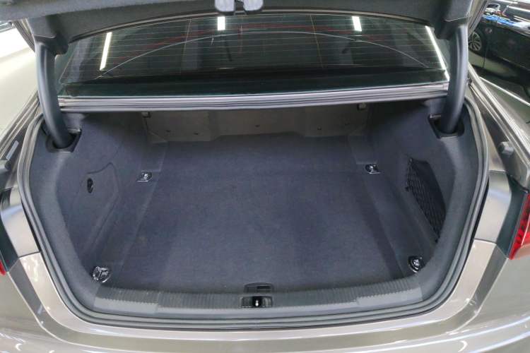 Used Audi A6L 2017 TFSI Comfort Model Trunk