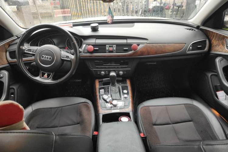 Used Audi A6L 2017 TFSI Sport Edition Center Console