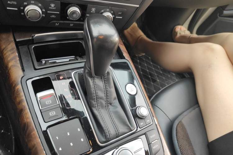 Used Audi A6L 2017 TFSI Sport Edition Gear Lever