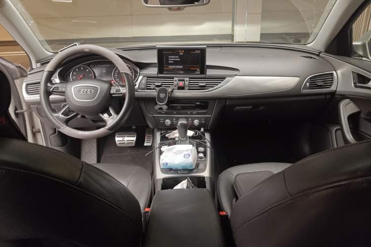 Used Audi A6L 2017 TFSI Technology Edition Center Console