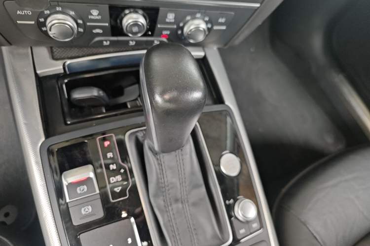 Used Audi A6L 2017 TFSI Technology Edition Gear Lever