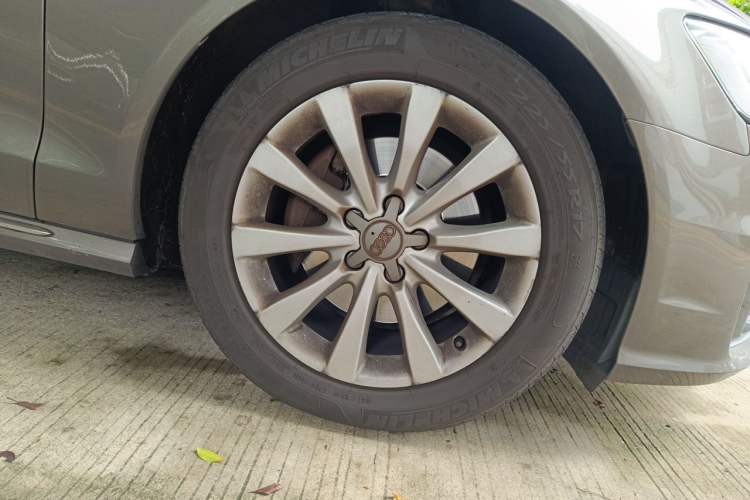 Used Audi A6L 2017 30 FSI Technology Model Right Front Wheel Hub