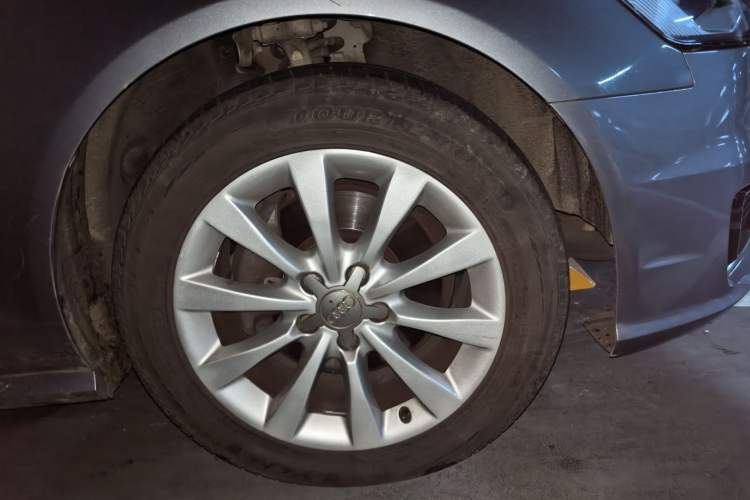Used Audi A6L 2017 TFSI Technology Edition Right Front Wheel Hub