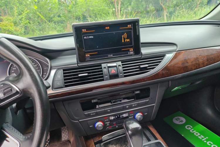 Used Audi A6L 2017 30 FSI Comfort Model Audio And AC Panel