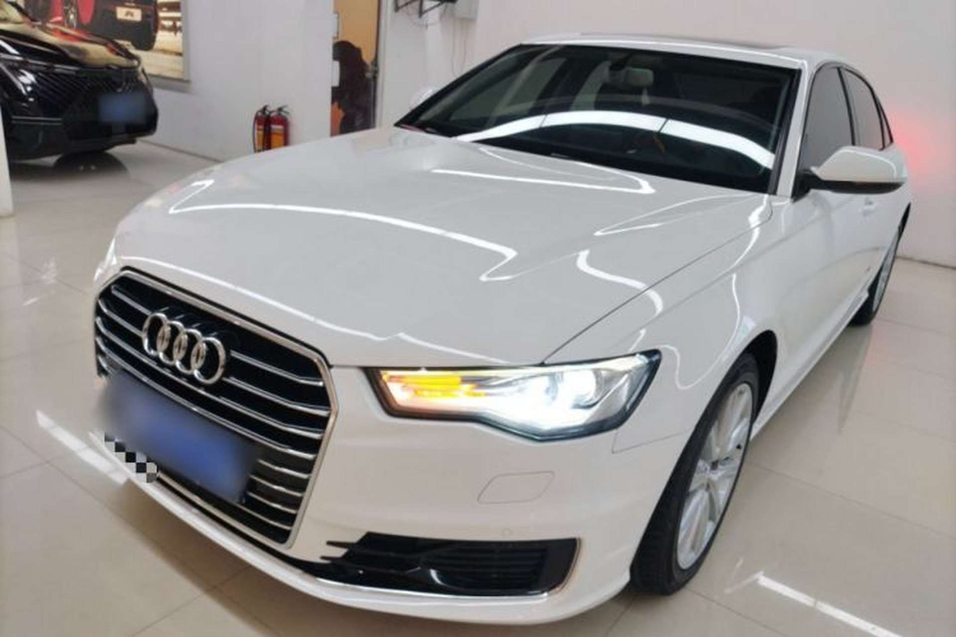 Used Audi A6L 2017 TFSI Technology Edition Front Left 45 Deg