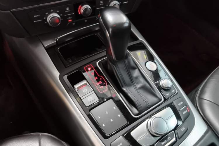 Used Audi A6L 2017 TFSI Technology Edition Gear Lever