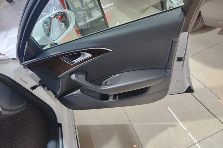 Used Audi A6L 2017 TFSI Comfort Model Interior 2