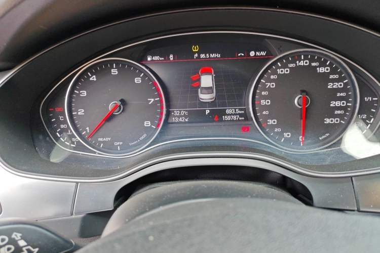 Used Audi A6L 2017 30 FSI Comfort Model Odometer Close Up