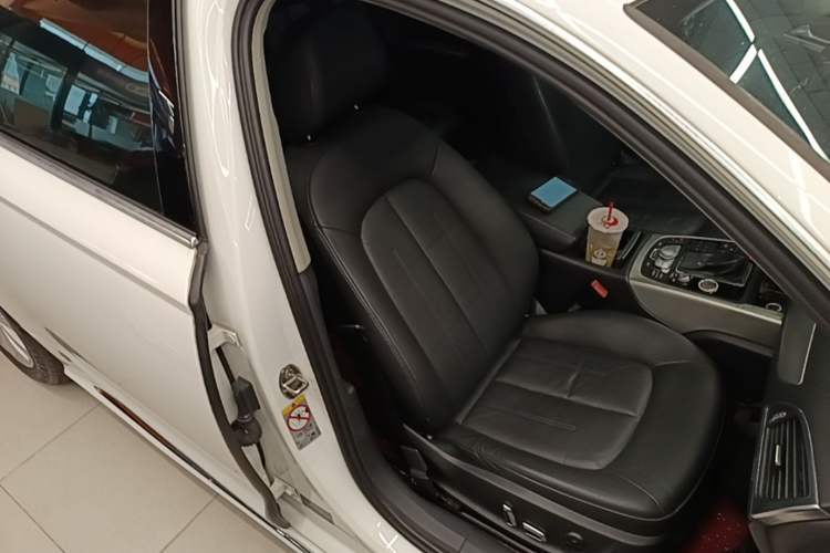 Used Audi A6L 2017 TFSI Technology Edition Right Front Seat