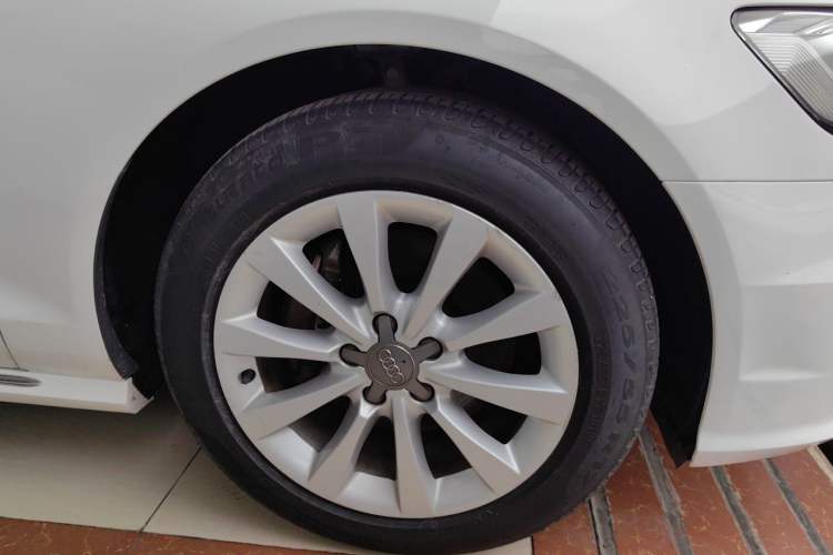Used Audi A6L 2017 TFSI Technology Edition Right Front Wheel Hub