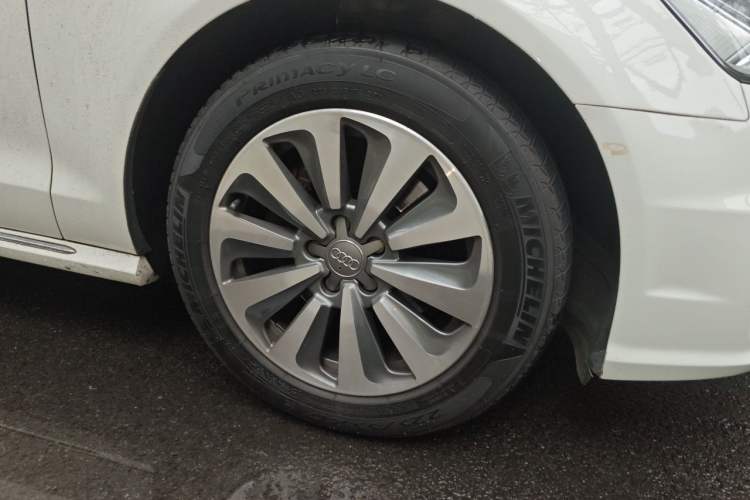 Used Audi A6L 2017 TFSI Comfort Model Right Front Wheel Hub
