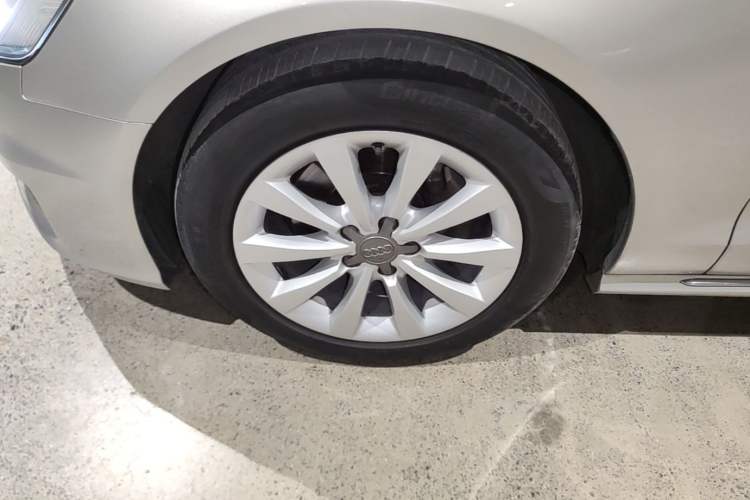Used Audi A6L 2017 30 FSI Technology Model Left Front Wheel Hub