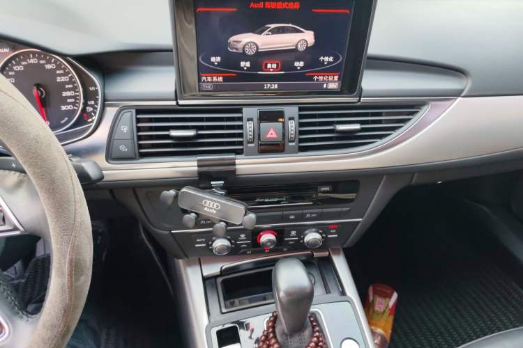 Used Audi A6L 2018 30th Anniversary Edition 35 TFSI Fashion Model Audio And AC Panel