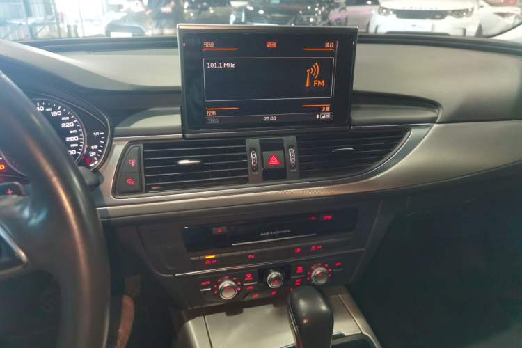 Used Audi A6L 2018 30th Anniversary Edition TFSI Trendy Model Audio And AC Panel