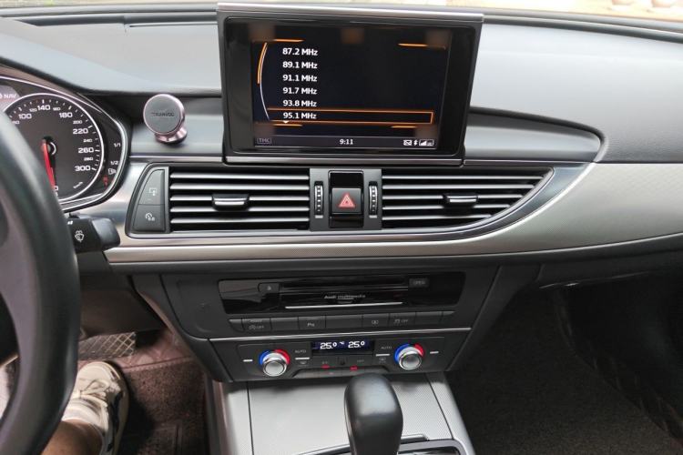 Used Audi A6L 2018 30th Anniversary Edition 35 TFSI Sport Edition Audio And AC Panel