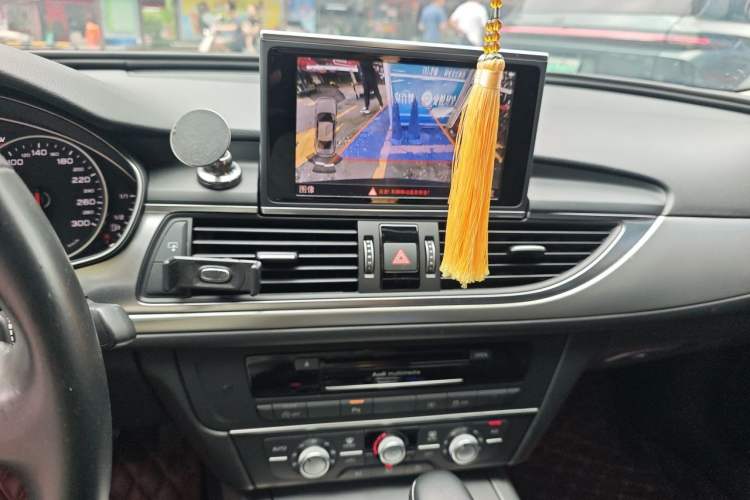 Used Audi A6L 2018 30th Anniversary Edition 35 TFSI Fashion Model Audio And AC Panel