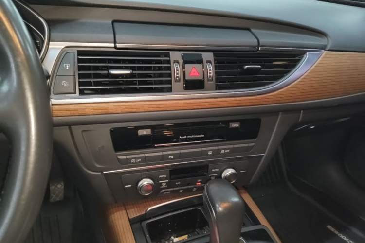 Used Audi A6L 2018 30th Anniversary Edition 30 FSI Style Model Audio And AC Panel