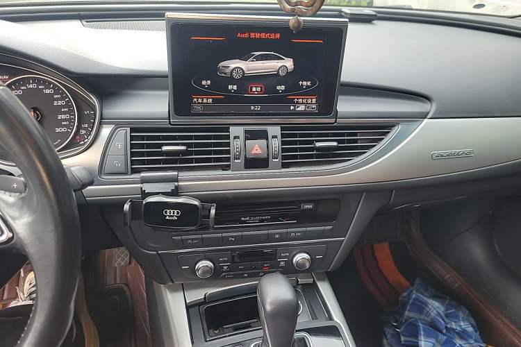 Used Audi A6L 2018 30th Anniversary Edition 45 TFSI quattro Sport model Audio And AC Panel
