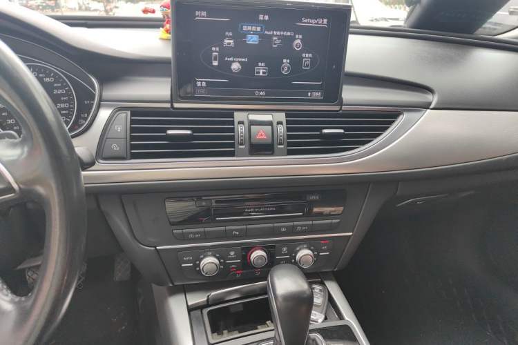 Used Audi A6L 2018 30th Anniversary Edition 35 TFSI Fashion Model Audio And AC Panel