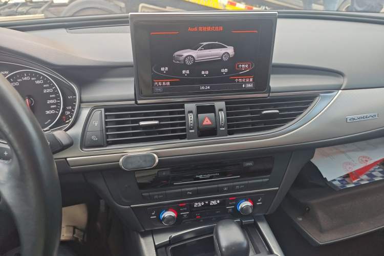 Used Audi A6L 2018 30th Anniversary Edition 45 TFSI quattro Sport model Audio And AC Panel