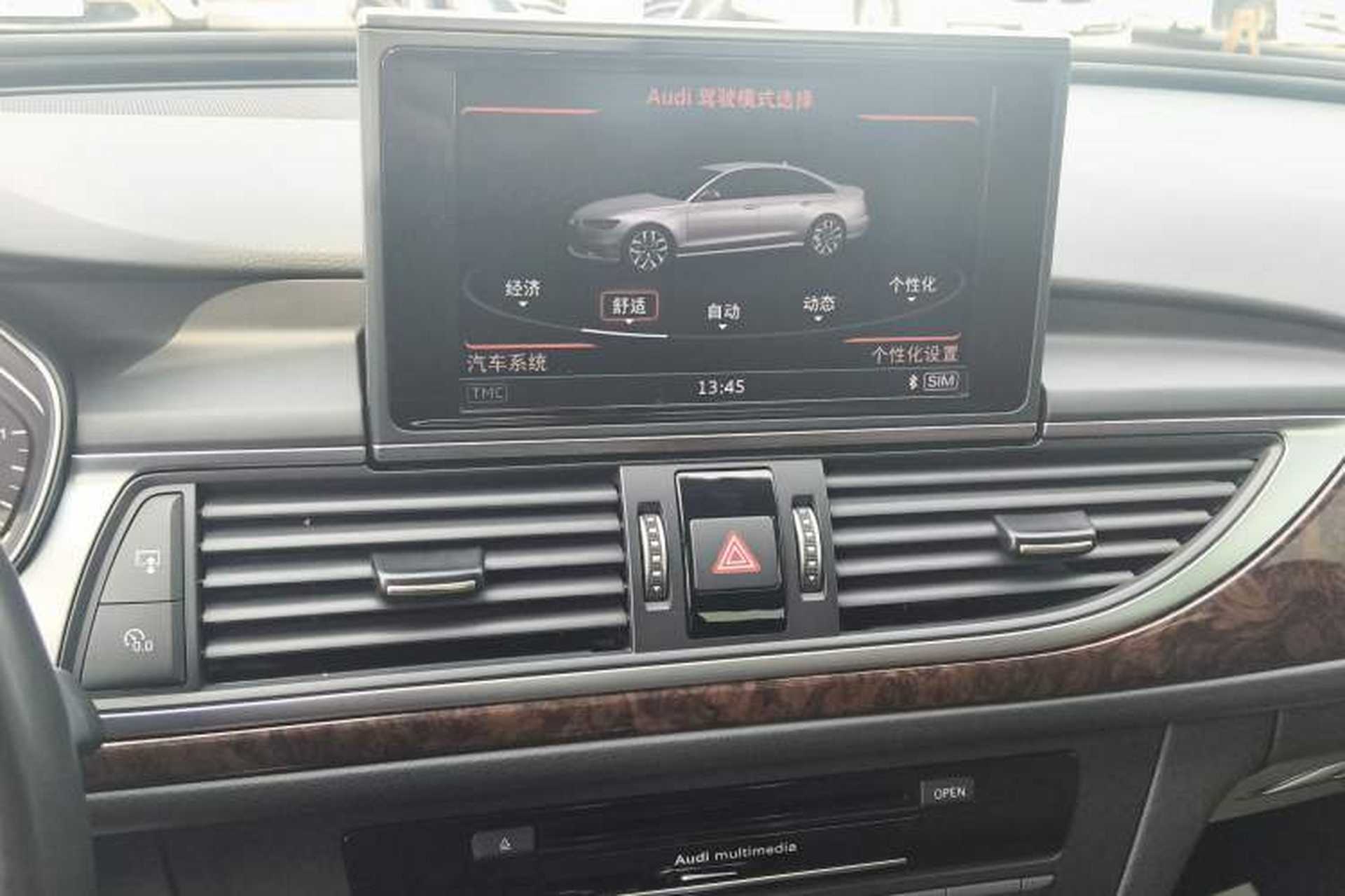 Used Audi A6L 2018 30th Anniversary Edition 35 TFSI Fashion Model Audio And AC Panel