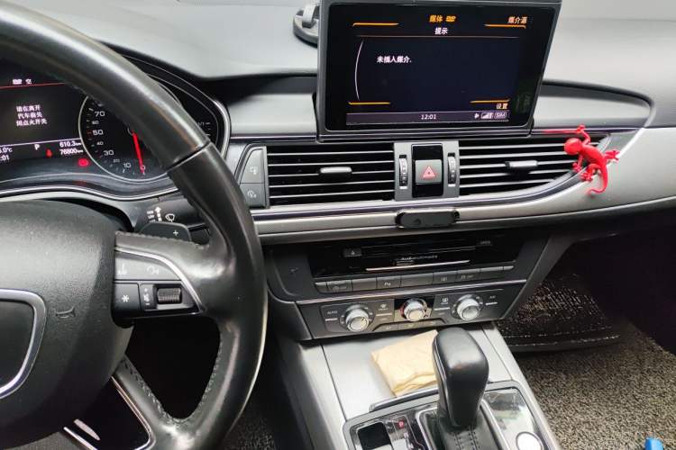 Used Audi A6L 2018 30th Anniversary Edition TFSI Trendy Model Audio And AC Panel
