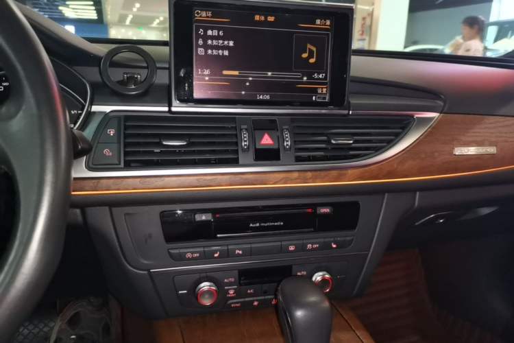 Used Audi A6L 2018 30th Anniversary Edition 45 TFSI quattro Sport model Audio And AC Panel