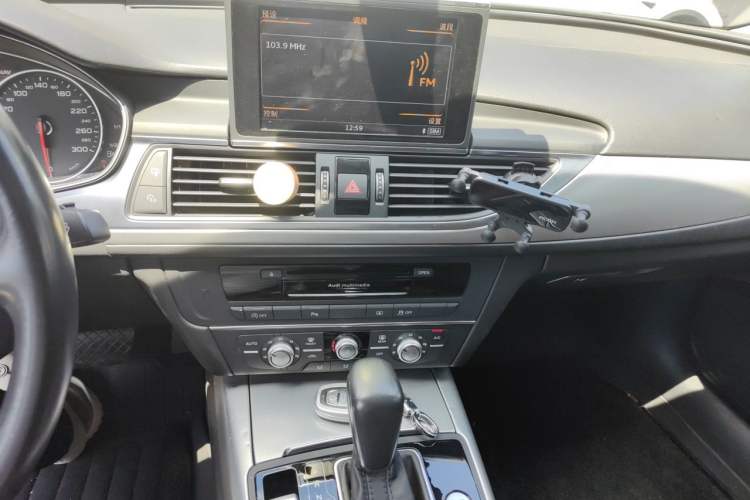 Used Audi A6L 2018 30th Anniversary Edition 35 TFSI Sport Edition Audio And AC Panel