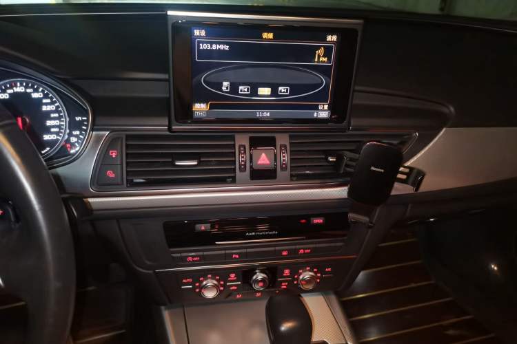 Used Audi A6L 2018 30th Anniversary Edition 35 TFSI Fashion Model Audio And AC Panel
