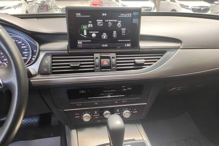 Used Audi A6L 2018 30th Anniversary Edition 35 TFSI Fashion Model Audio And AC Panel