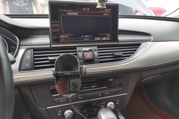 Used Audi A6L 2018 30th Anniversary Edition 35 TFSI Fashion Model Audio And AC Panel