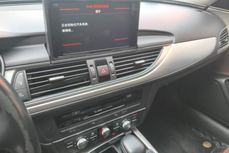 Used Audi A6L 2018 30th Anniversary Edition 35 TFSI Fashion Model Audio And AC Panel