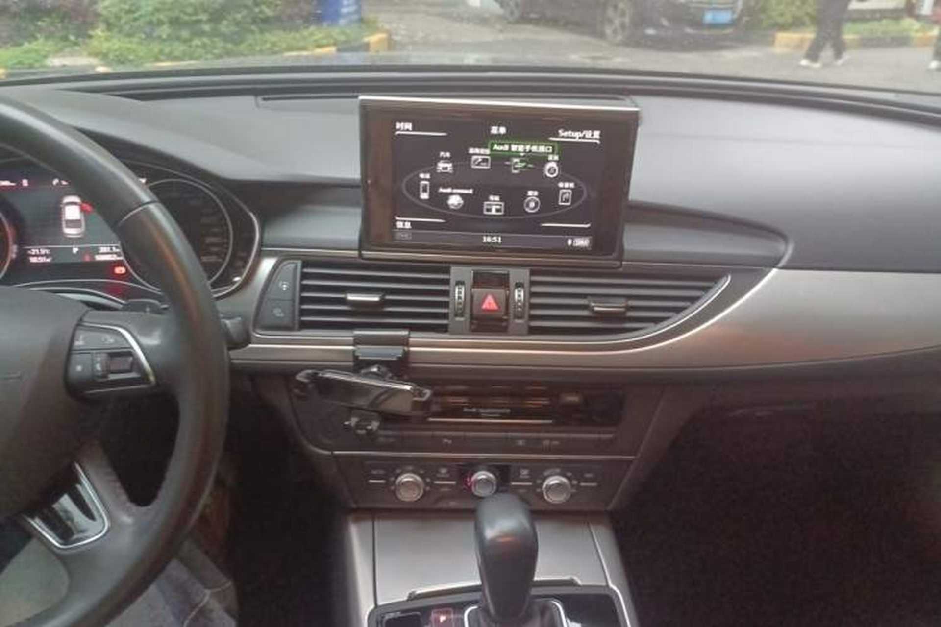 Used Audi A6L 2018 30th Anniversary Edition 35 TFSI Fashion Model Audio And AC Panel
