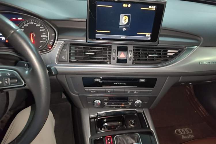 Used Audi A6L 2018 30th Anniversary Edition 45 TFSI quattro Sport model Audio And AC Panel